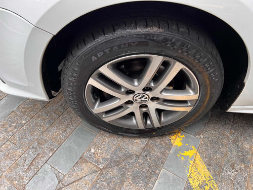 Volkswagen Jetta 2.0 Comfortline Flex 4p