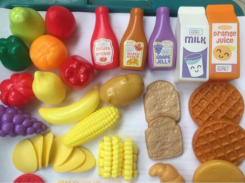 Cocina De Juguete Y Caja Con Accesorios