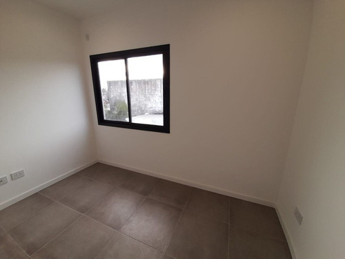 Imagen 8 de 10 de Duplex En Venta En Ituzaingo Norte