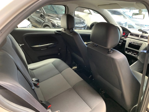 Volkswagen Voyage 1.0 12V MPI TOTALFLEX 4P MANUAL