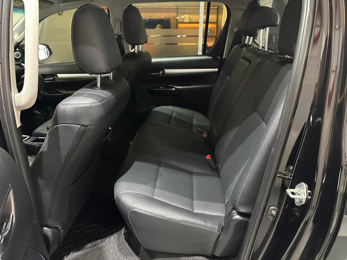 Toyota Hilux CD SRX 4X4 2.8 TDI 16V DIESEL AUT.