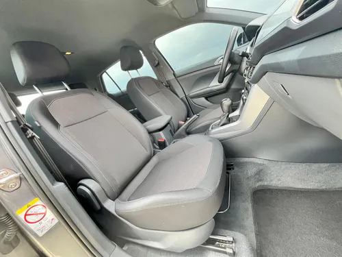 Volkswagen T-Cross 1.0T Trendline Automatica
