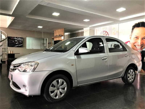 Imagem 1 de 11 de Toyota Etios Sd X