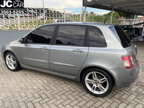 Imagem 6 de 9 de Fiat Stilo Attractive 1.8