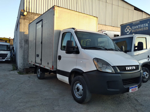 Iveco Daily 35s14 2018 Com Baú - Daily / Ducato / Sprinter
