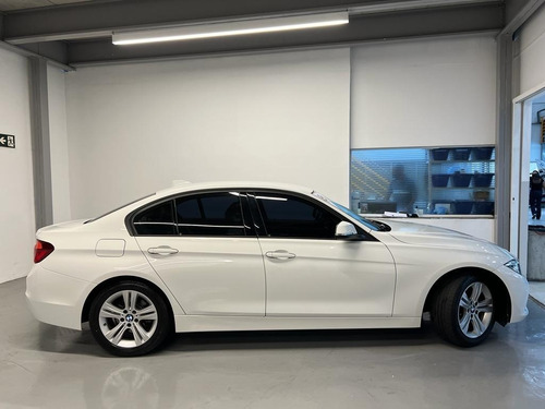 Imagem 4 de 11 de Bmw 320i 2.0 Sport 16v Turbo Active