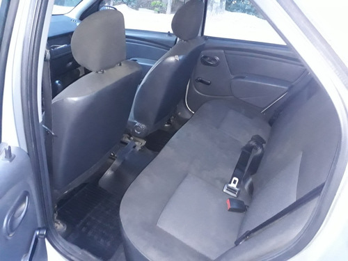 Renault Logan 2010 1.0 16v Authentique Hi-flex 4p