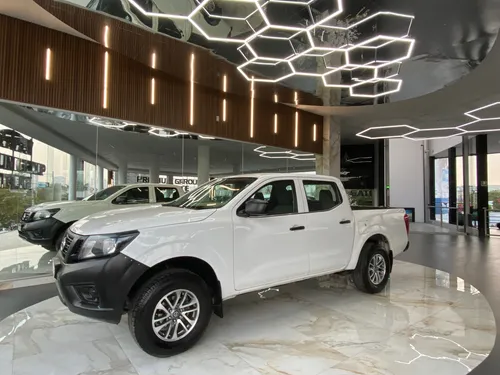 Nissan NP300 2.5 Doble Cabina S Aa Pack Seg Mt