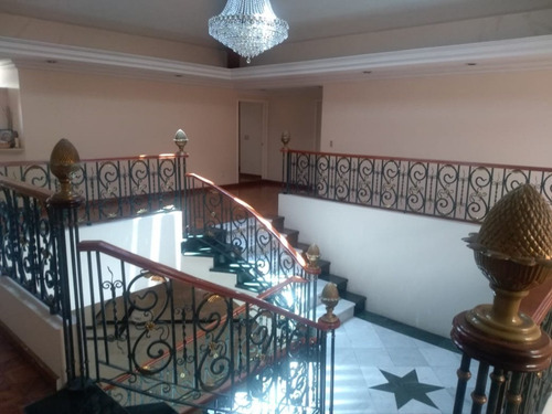 Imagen 12 de 22 de Residencia Hermosa Y Funcional, Adecuada Para Oficinas Corporativas O Negocios