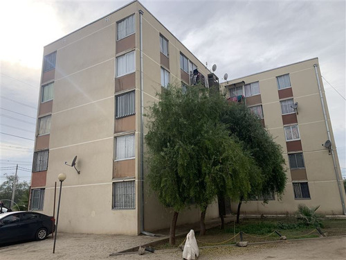 Departamento En Venta De 2 Dorm. En Cerro Navia