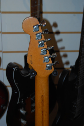 Guitarra Giannini Stratosonic - Usado Destro Madeira (Usado)