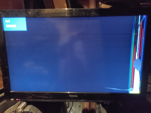 Pantalla Panasonic Lcd Tc-l32c5x Sin Base Y Con Detalle En E