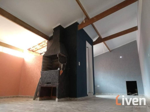 Sobrado Com Excelente Localização E 30 M² De Área Gourmet!! - So0834