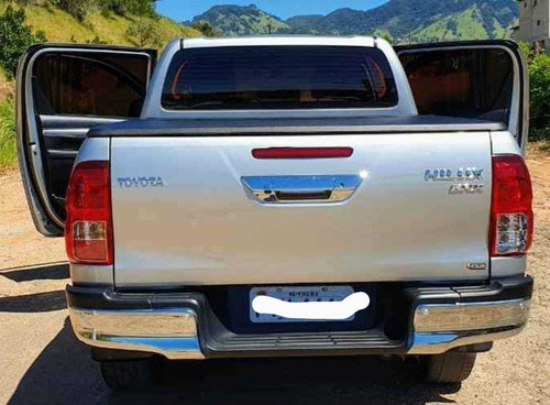 Imagem 4 de 10 de Toyota Hilux 2017 2.8 Tdi Srx Cab. Dupla 4x4 Aut. 4p