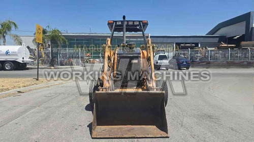 Cargador Tipo Retroniveladora Case 570mxt, Año 2010, 4x2