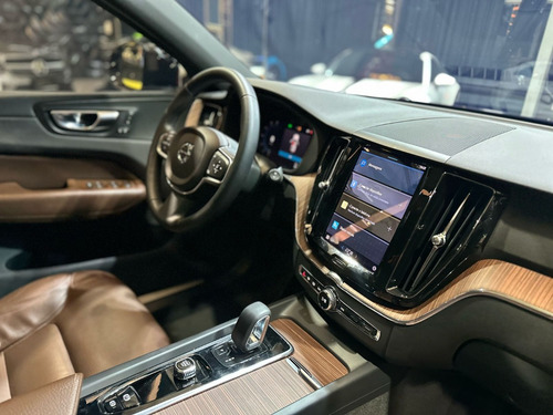 Volvo XC60 2.0 T8 Inscription Expression Recharge (plug-in) 5p Hibrido