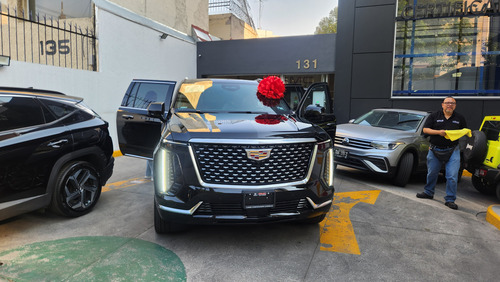 Cadillac Escalade ESV 6.2 Premium Luxury