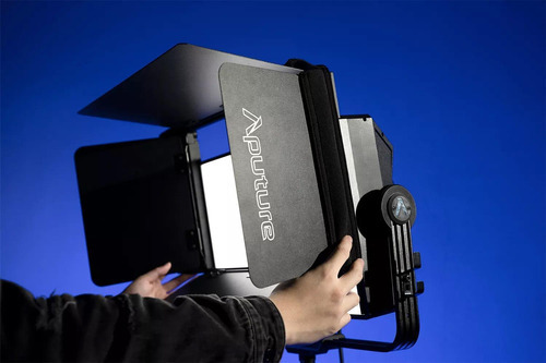 Aputure - Barndoor para panel LED Nova P300c