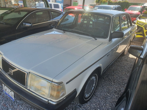 Volvo 240dl