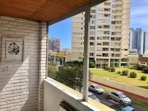 Apartamento 1 Y Medio Dormitorio-ref:3454