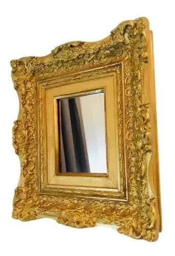 Espejo dorado y tallado de madera de tilo, años 70 en venta en Pamono