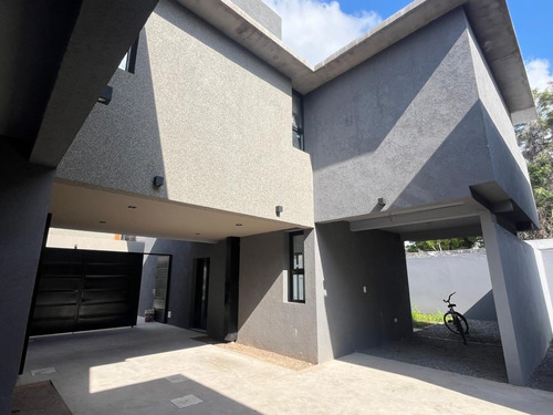 Excelentes Duplex De Tres Dormitorios De Categoría A Estrenar