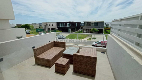 Casa Dúplex  En Venta En La Balconada  Nordelta  Tigre