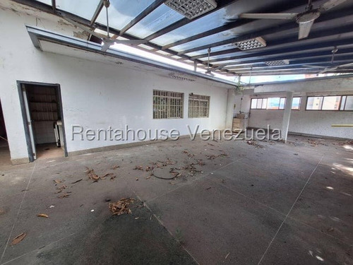 Tg Casa Comercial En Venta En Los Dos Caminos, Ideal Para Tu Negocio 25-24549 Ys