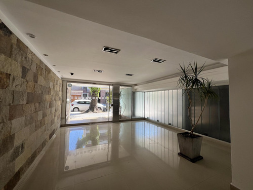 Loft De Dos Ambientes A Metros De Belgrano R Con Cochera.