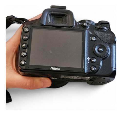 Nikon Kit D3200 + Lente 18-55mm Vr Dslr Color Negro Negro (Usado)