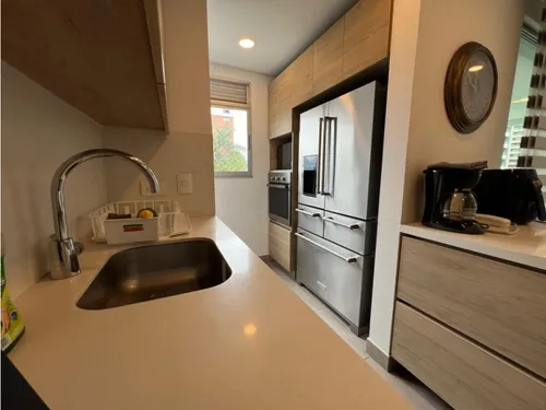 Apartamento En Arriendo Amoblado En El Poblado Milla De Oro