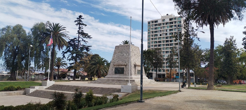 Gran Propiedad A Cuadras Del Centro De Maipu