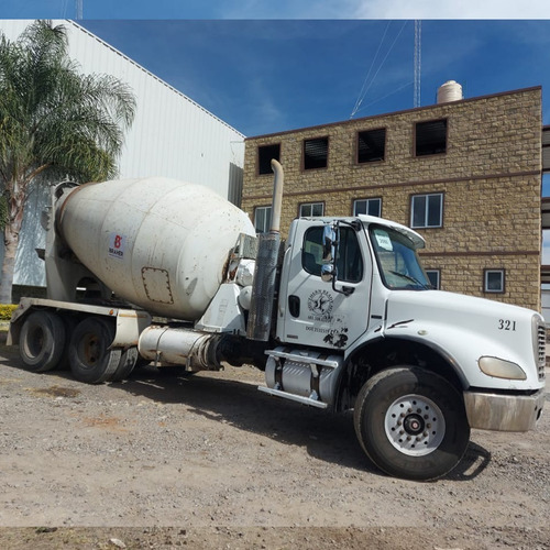 Imagen 10 de 12 de Camion Revolvedor De Concrfeto Freightliner 2009 8m3