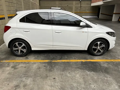 Chevrolet Onix 1.4 Ltz 5 p