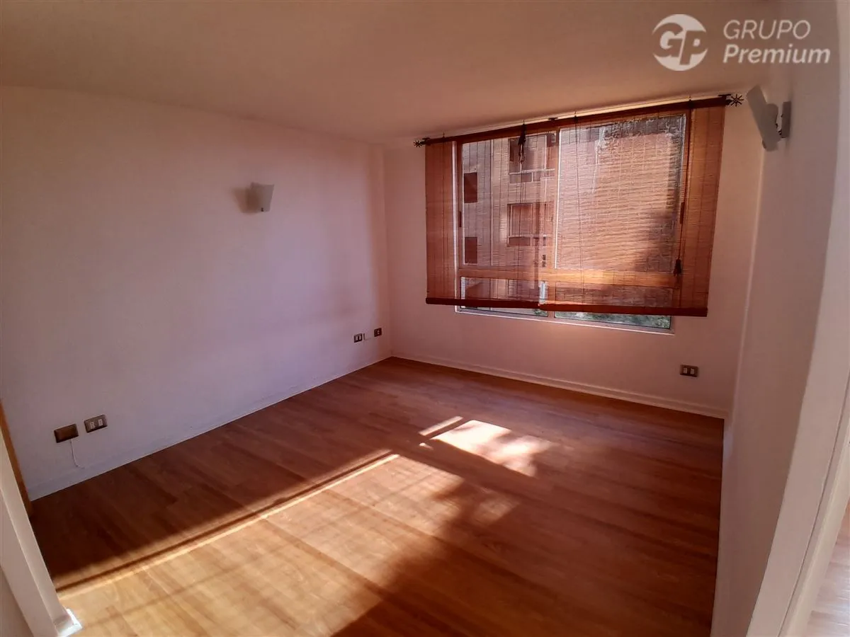 Imagen 4 de 12 de Departamento En Arriendo En Santiago Dos Dormitorios