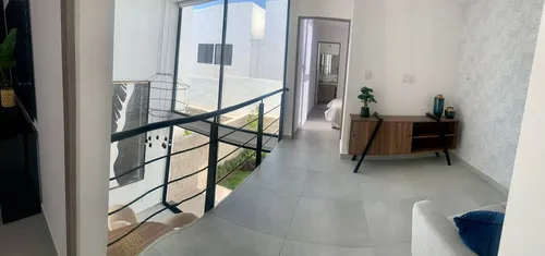Estrena Casa Entre El Refugio Y Zibata, 3 Recámaras, 3.5 Baños, 2 Autos, Alberca