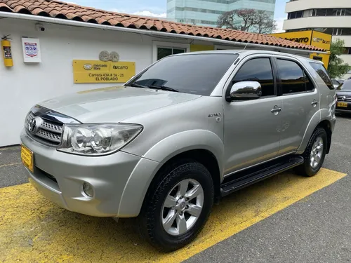 Toyota Fortuner 2.7 Sr5 At 4X4