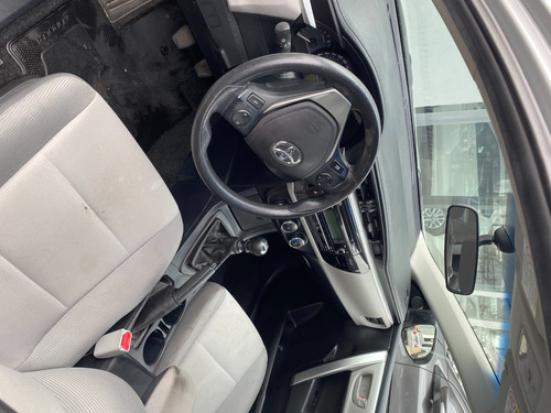 Imagen 6 de 8 de Toyota Corolla 2015 1.8 Xli Mt 140cv