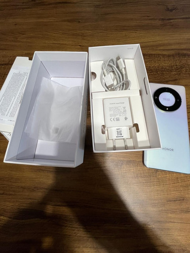 Celular Honor Magic 6 Lite 256 Gb 8 Gb Ram Color Plateado (Usado)