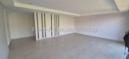 Departamento En Renta En Bosque Real, Huixquilucan Jl 25-3625.