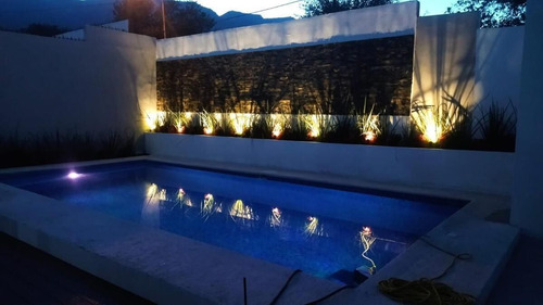 Casa En Venta En El Barrial En Santiago Nuevo Leon