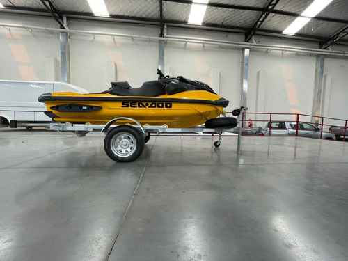 Moto De Agua Tráiler