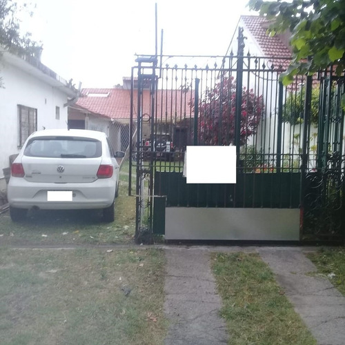 Chalet En Venta Con 2 Deptos Al Frente