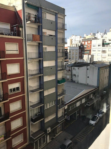 Imagen 9 de 10 de 3 Amb A La Calle - Moreno - Corrientes