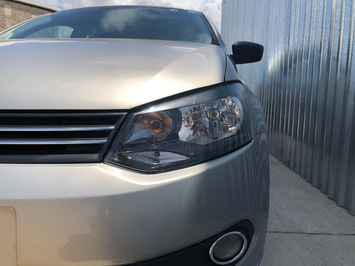 Imagen 12 de 15 de Volkswagen Vento 2014 1.6 Highline Mt