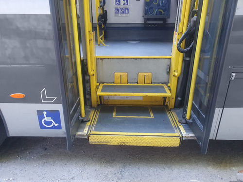 Midi Urbano Caio Apache Vip Mercedes-benz Of 1519 2019