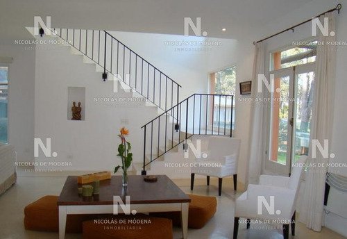 Casa En Laguna Blanca Punta Del Este En Venta- Ref: 4600
