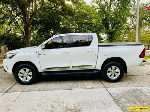 Toyota Hilux 2.4l Diesel 4x4 Mecánica Trd