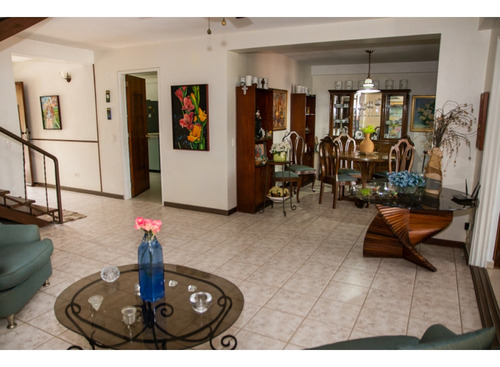 Casa En Venta Urb. Parque Mirador, Valencia Mr- 5687009