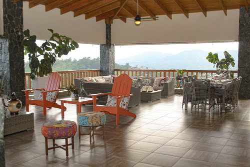 Vendo Exclusiva Villa Amueblada En Jarabacoa, 678 Mts.2, En El Sector La Ceniza De Hatillo, Colindante Con Buena Vista Y 11,635 Mts.2 De Solar.